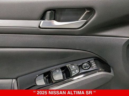 Certified 2025 Nissan Altima 2.5 SR AWD/4WD image 16