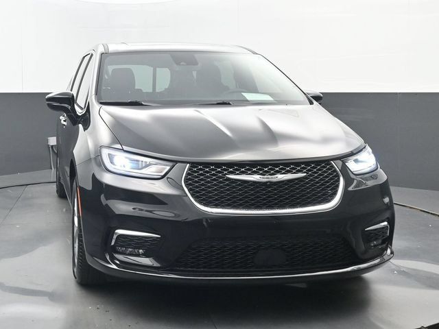 Used 2026 Chrysler Pacifica Limited FWD image 20