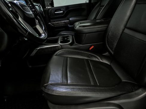 Used 2021 GMC Sierra 2500 Denali w/ Denali Black Diamond Edition image 12