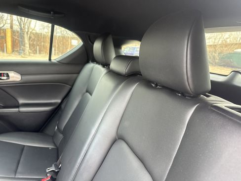 Used 2015 Lexus CT 200h image 15