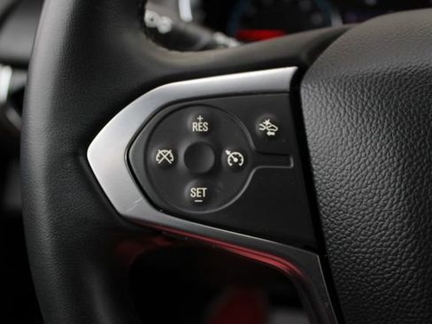 Used 2023 Chevrolet Traverse LT image 12