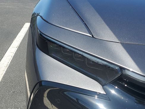 Used 2024 Toyota Crown XLE AWD/4WD image 2