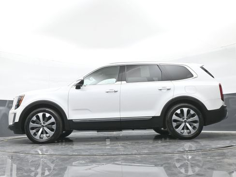 Used 2020 Kia Telluride EX w/ EX Premium Package AWD/4WD image 46