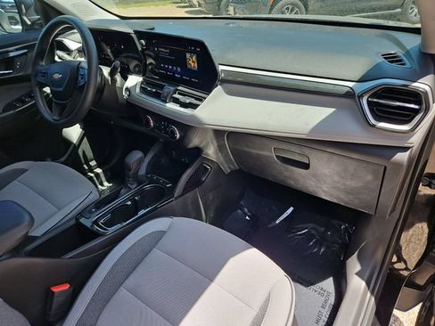 Certified 2025 Chevrolet TrailBlazer LS w/ LS Convenience Package FWD image 28
