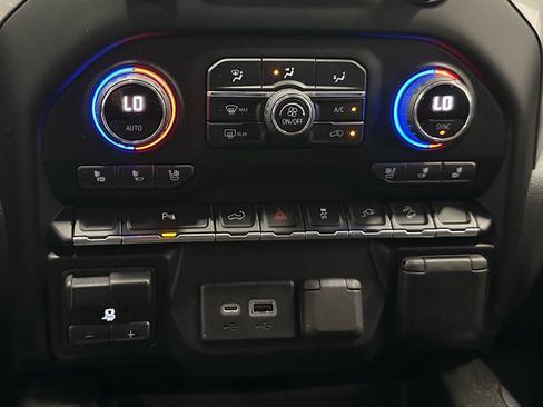 Used 2022 Chevrolet Silverado 2500 LTZ w/ LTZ Plus Package AWD/4WD image 30