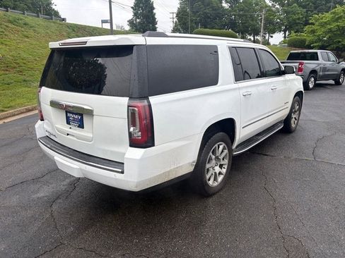 Used 2019 GMC Yukon XL Denali AWD/4WD image 7