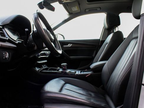 Used 2021 Audi Q5 2.0T Premium Plus w/ Premium Plus Package image 30