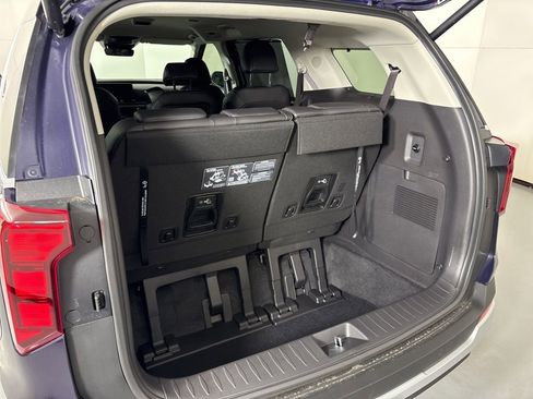 New 2026 Kia Carnival EX image 42