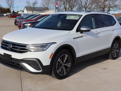 Used 2024 Volkswagen Tiguan Wolfsburg Edition image 2