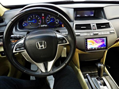 Used 2011 Honda Crosstour EX-L image 17