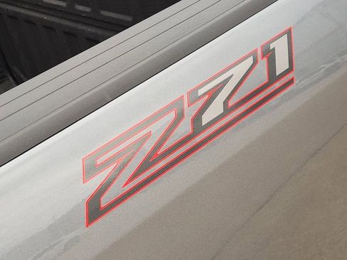 Used 2021 Chevrolet Colorado Z71 RWD image 7