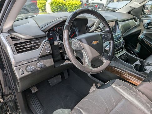 Used 2019 Chevrolet Suburban LT AWD/4WD image 16