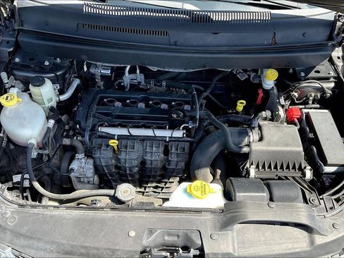 Used 2018 Dodge Journey SE w/ Popular Equipment Group FWD image 30