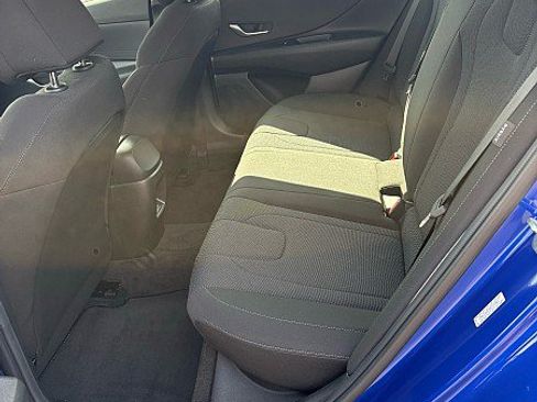Used 2024 Hyundai Elantra SE FWD image 11