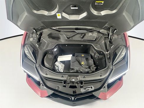 Used 2024 Lamborghini Revuelto image 26