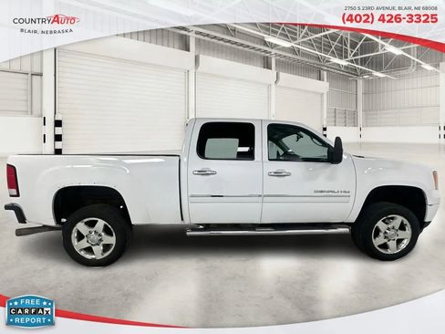 Used 2013 GMC Sierra 2500 Denali w/ Suspension Package, Off-Road image 6