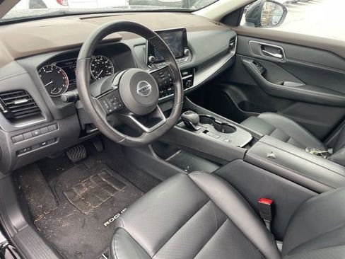 Certified 2021 Nissan Rogue SV w/ Premium Package image 6