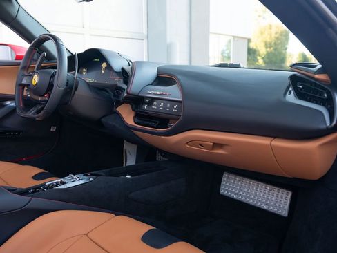 Used 2024 Ferrari SF90 Spider image 51