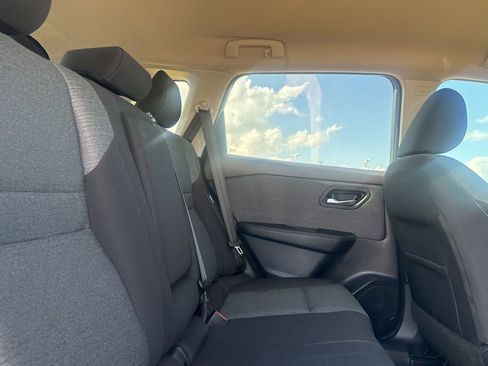 Certified 2021 Nissan Rogue SV image 35