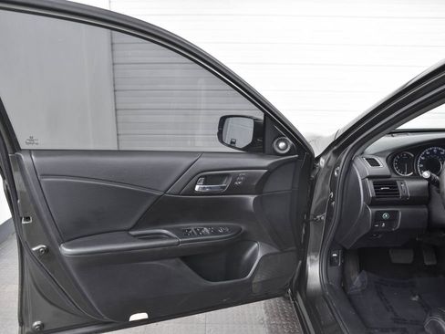 Used 2015 Honda Accord EX-L image 9