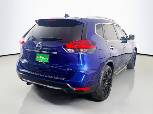 Used 2017 Nissan Rogue SV FWD image 10