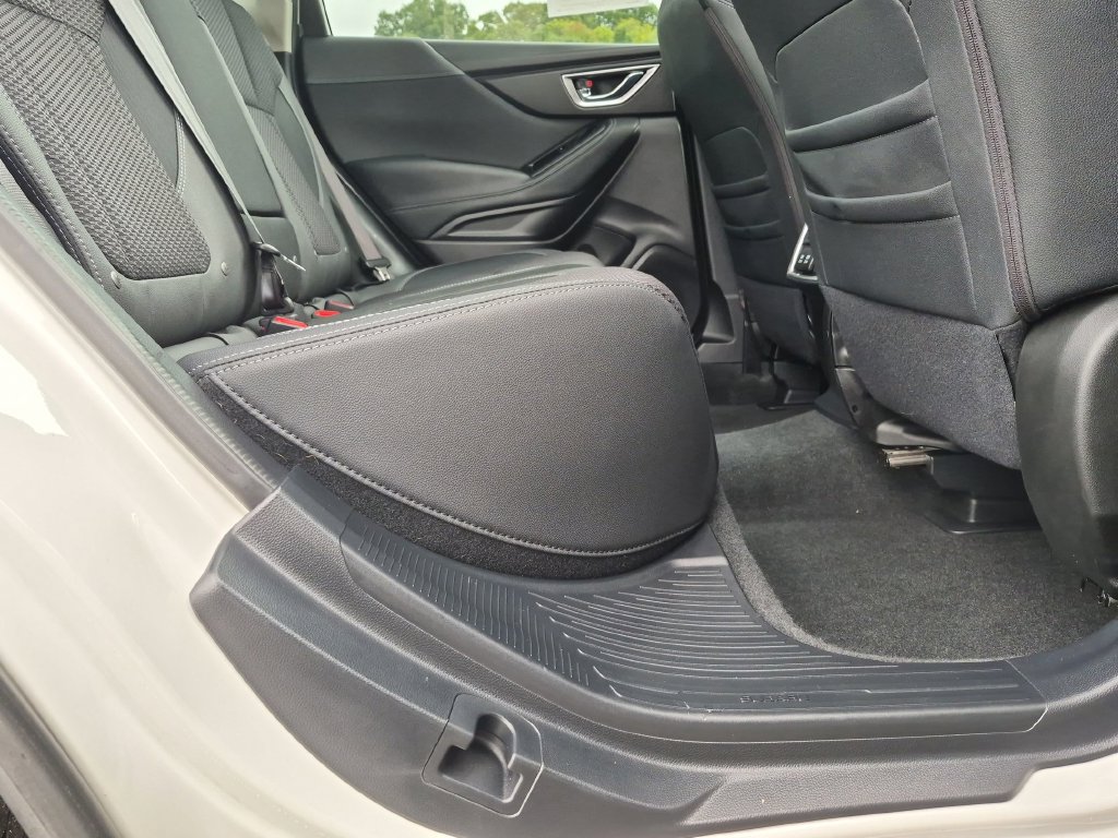 Used 2023 Subaru Forester Premium AWD/4WD image 25