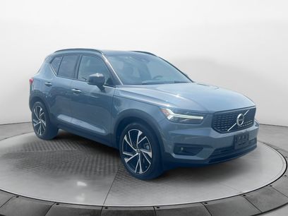 Used 2021 Volvo XC40 T5 R-Design w/ Climate Package