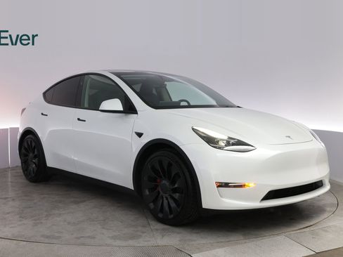 Used 2023 Tesla Model Y Performance AWD/4WD image 13