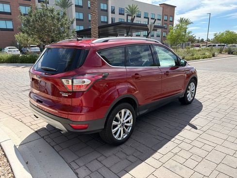 Used 2017 Ford Escape Titanium FWD image 3