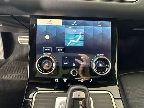 Used 2023 Land Rover Range Rover Evoque R-Dynamic SE image 23