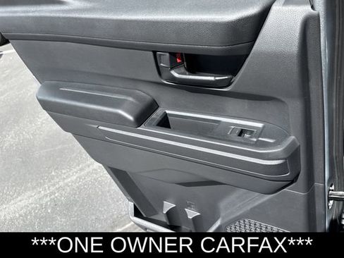 Used 2025 Toyota Tacoma SR5 image 14