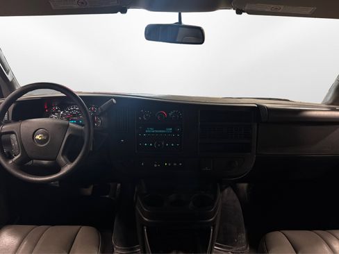 Used 2024 Chevrolet Express 2500 2500 image 21