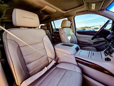 Used 2018 GMC Yukon XL Denali w/ Open Road Package image 15