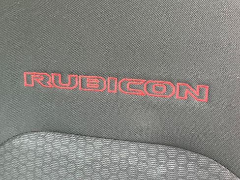 Used 2018 Jeep Wrangler Unlimited Rubicon AWD/4WD image 16