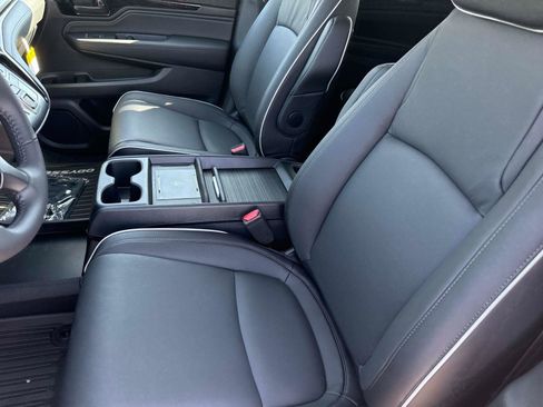 New 2026 Honda Odyssey Touring image 24