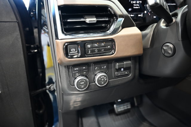 New 2026 GMC Yukon Denali Ultimate AWD/4WD image 33