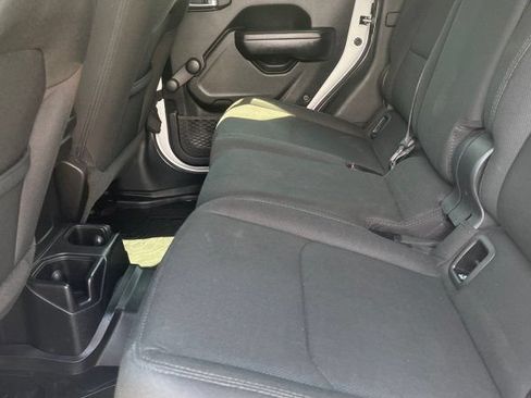 Used 2021 Jeep Gladiator Sport AWD/4WD image 14
