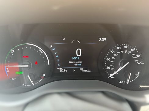 Certified 2026 Toyota Sienna XLE FWD image 10