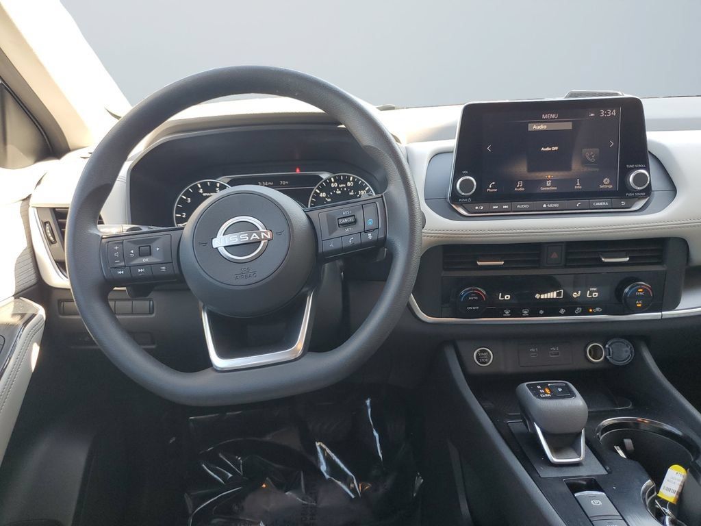 Used 2023 Nissan Rogue SV AWD/4WD image 10