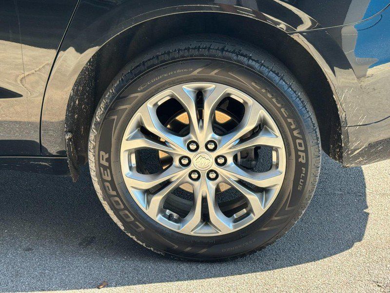 Used 2021 Buick Enclave Avenir w/ Avenir Technology Package AWD/4WD image 7