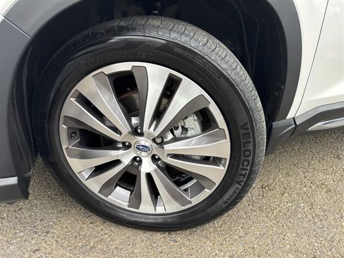 Used 2019 Subaru Ascent Touring w/ Popular Package #3 AWD/4WD image 38