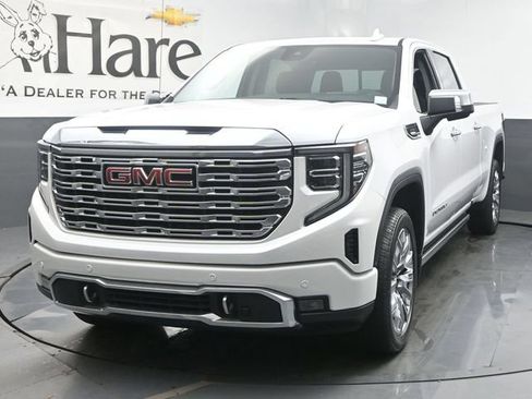 Used 2024 GMC Sierra 1500 Denali w/ Denali Reserve Package AWD/4WD image 7