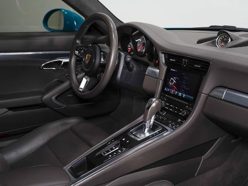 Used 2017 Porsche 911 Carrera S RWD image 28