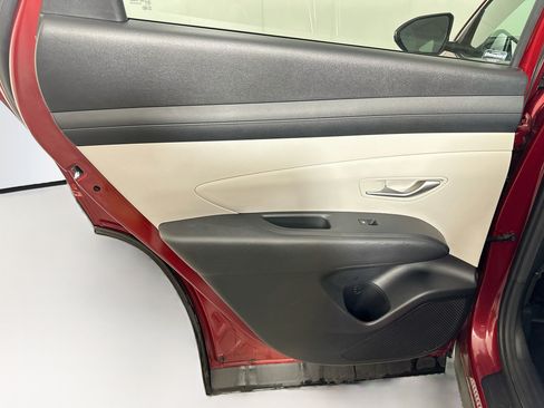 Used 2025 Hyundai Tucson SEL FWD image 25