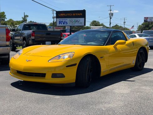 Used 2005 Chevrolet Corvette Coupe w/ Preferred Equipment Group RWD image 7