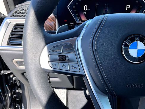 Used 2026 BMW X7 xDrive40i image 26