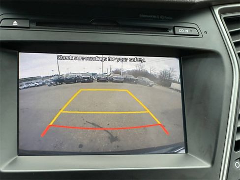 Used 2017 Hyundai Santa Fe Sport image 16