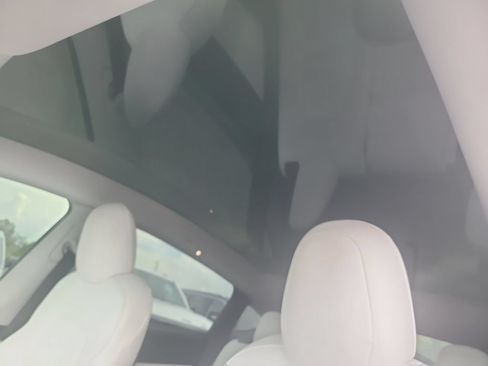 Used 2022 Tesla Model Y Performance AWD/4WD image 23