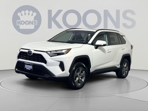 Used 2024 Toyota RAV4 XLE w/ Convenience Package AWD/4WD image 1