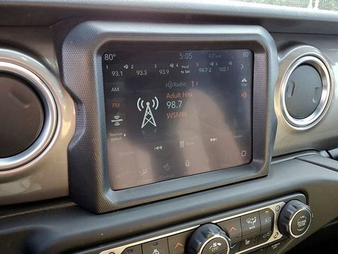 Used 2021 Jeep Wrangler Unlimited Sahara w/ Uconnect 4C Nav & Sound Group image 16